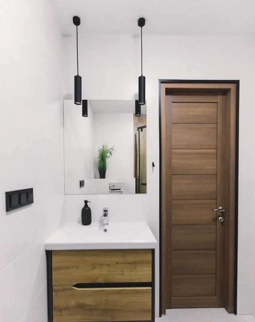 Нова Квартира З Чудовим Краєвидом На Озеро Kyiv Apartment